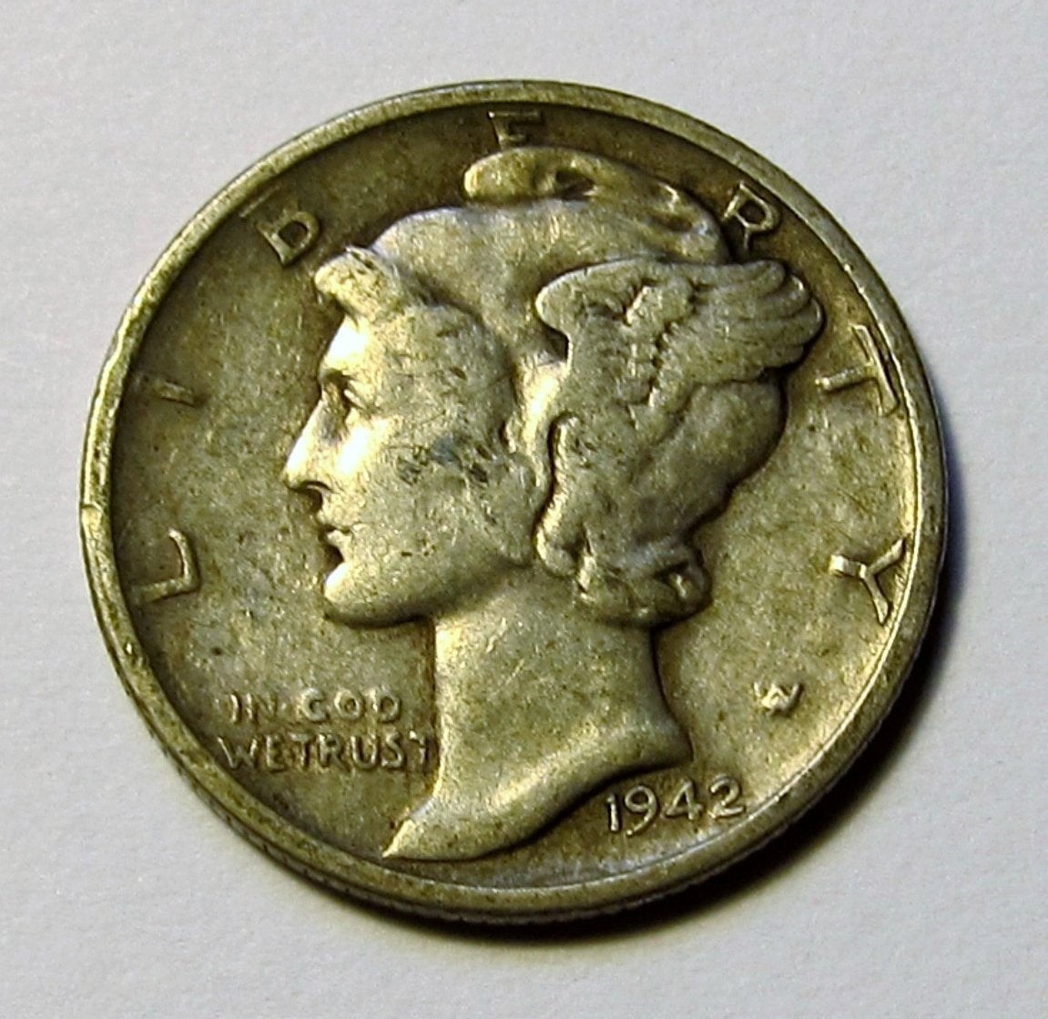 1916-1945 Silver United States 10 Cent Coin. "Mercury Dime" an Iconic American Design. 10 Cents Graded by Seller Circulated Condition